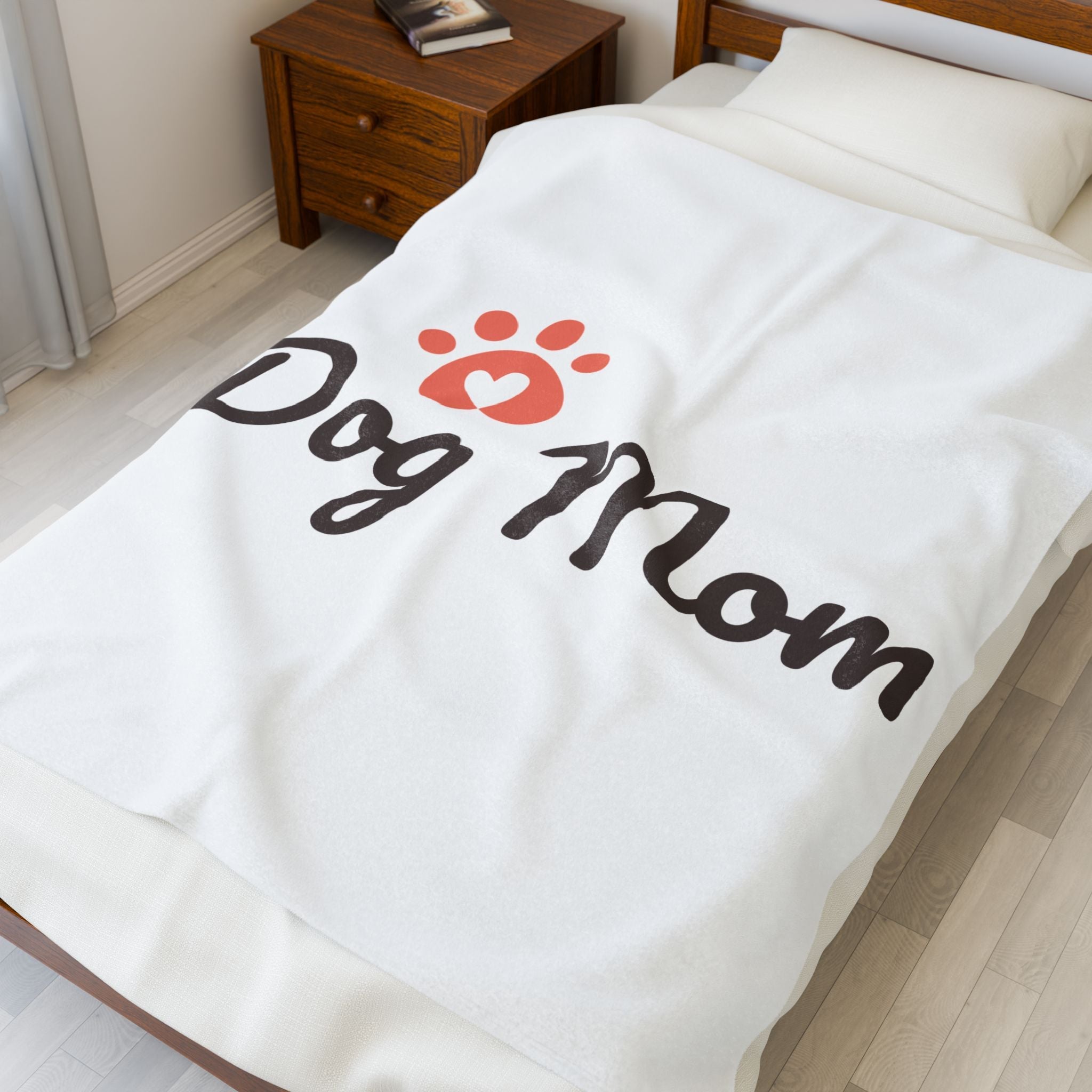Dog Mom Velveteen Plush Blanket – Cozy Paw Print Throw for Pet Lovers, Gift for Mother's Day & Adoption Celebrations