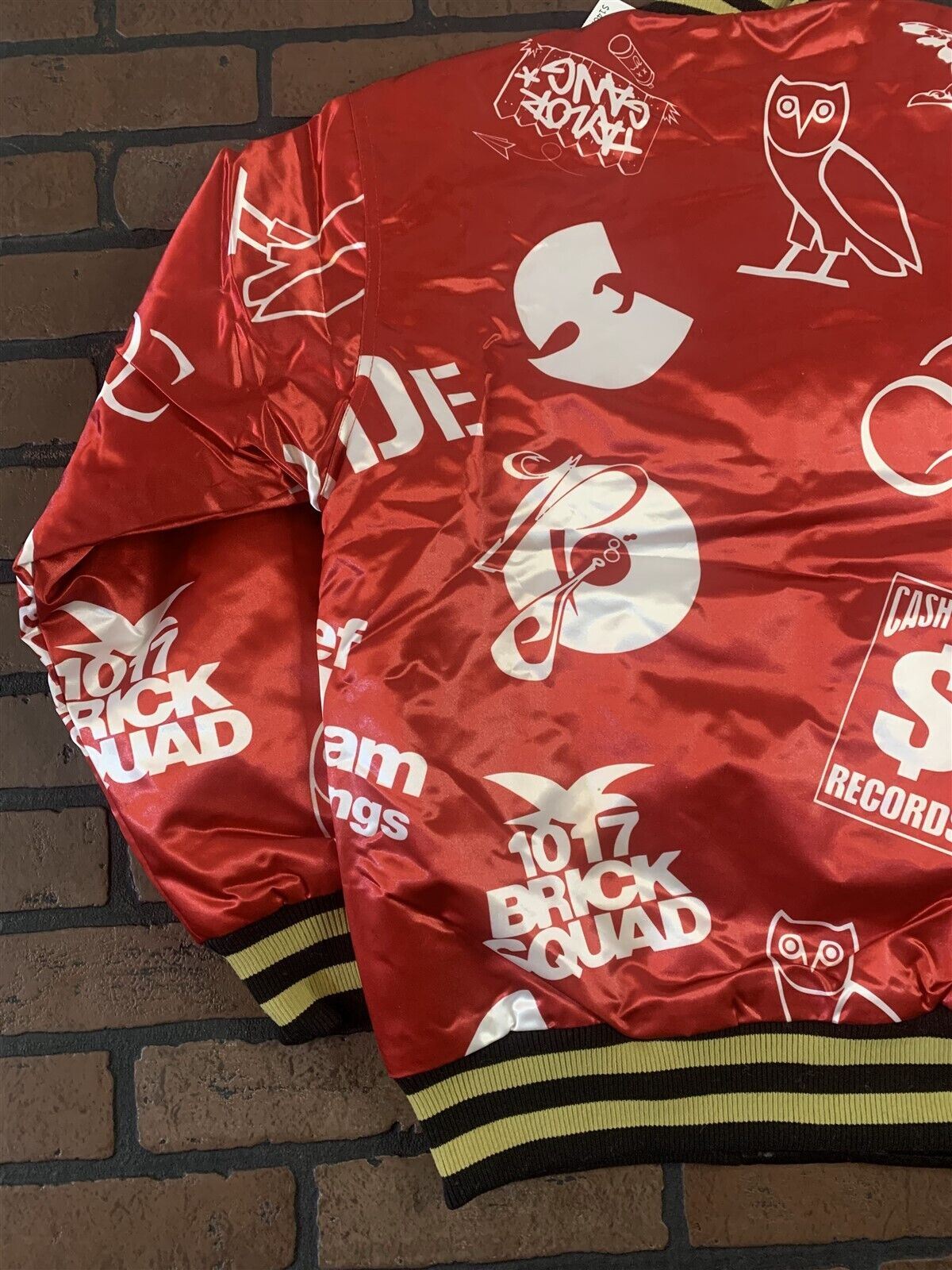 CASH MONEY and more Hip Hop RECORDS Headgear Classics Streetwear Jacket~Never Worn~ M L