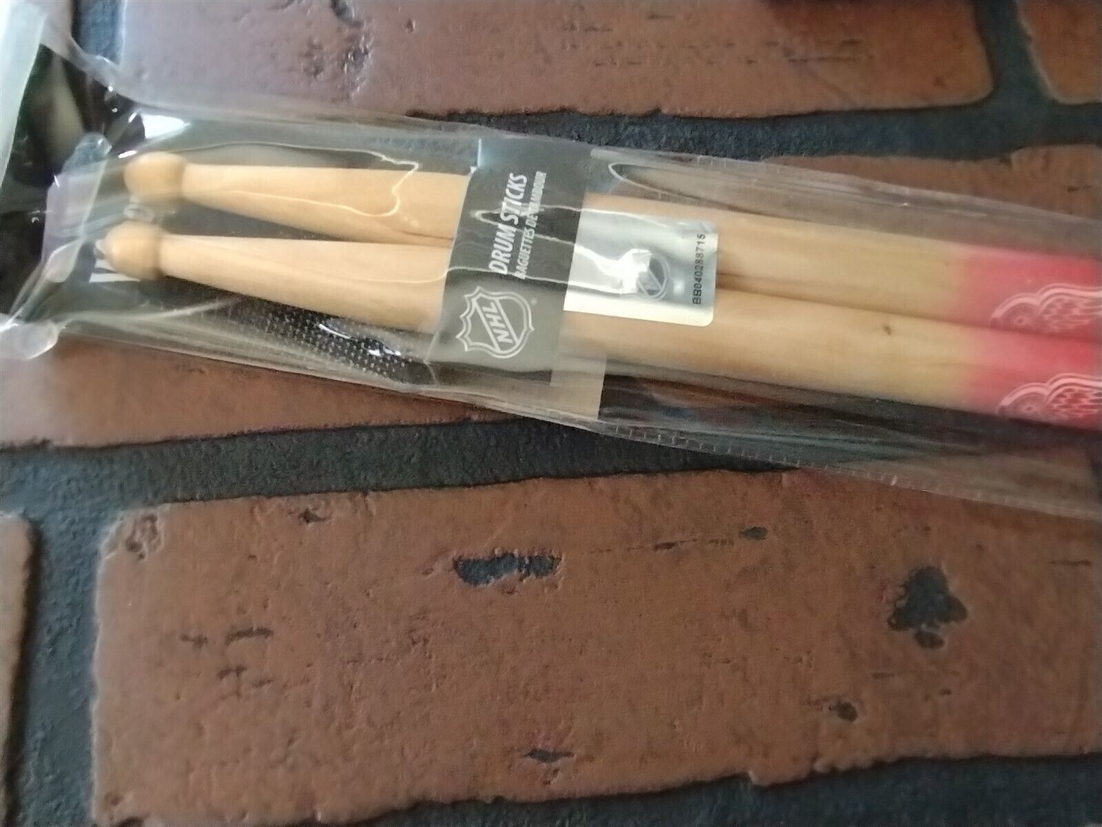 DETROIT RED WINGS Woodrow Unused Drumsticks ~Licensed~