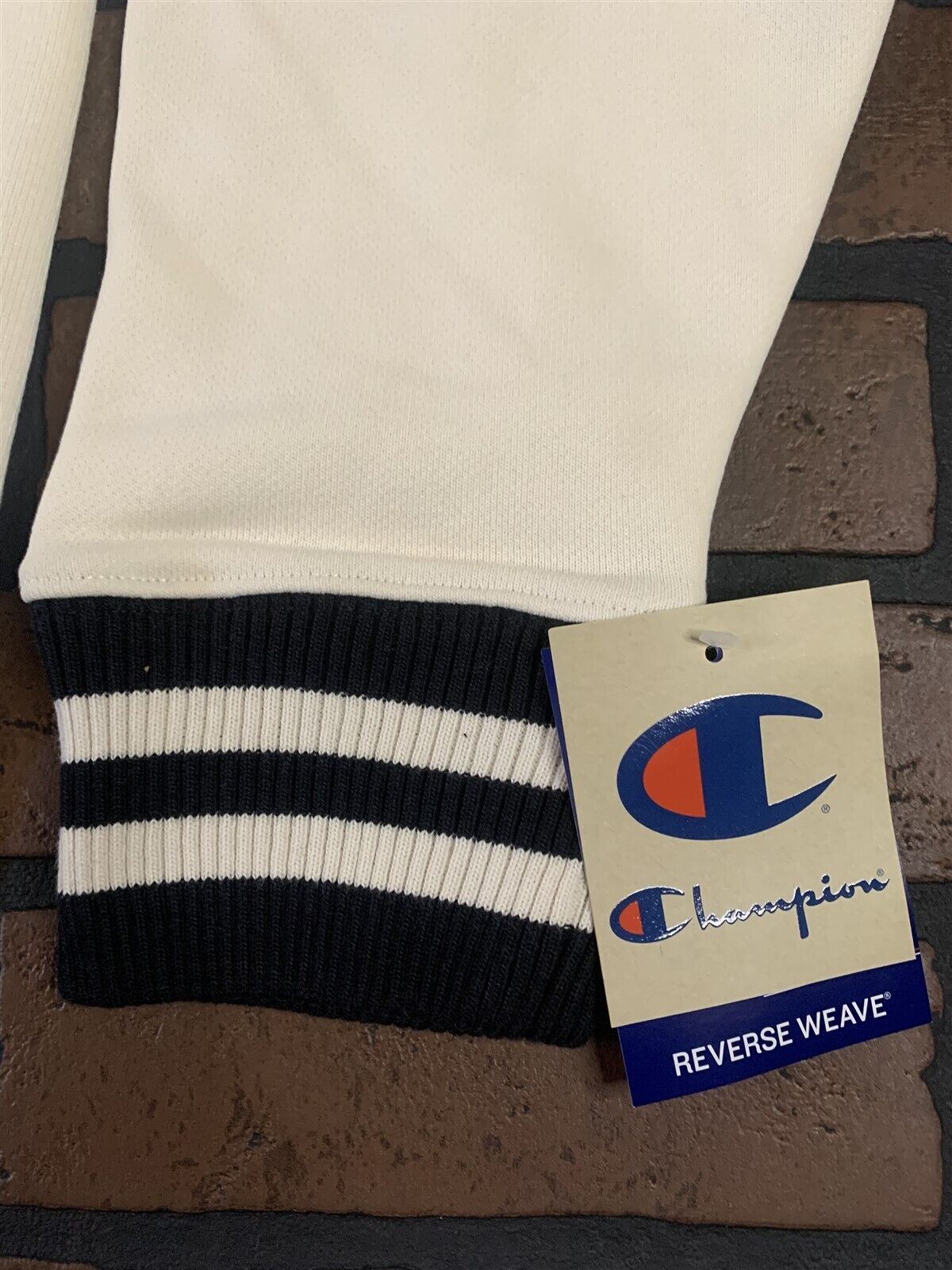 CHAMPION Cream Crew Neck~BRAND NEW~ S
