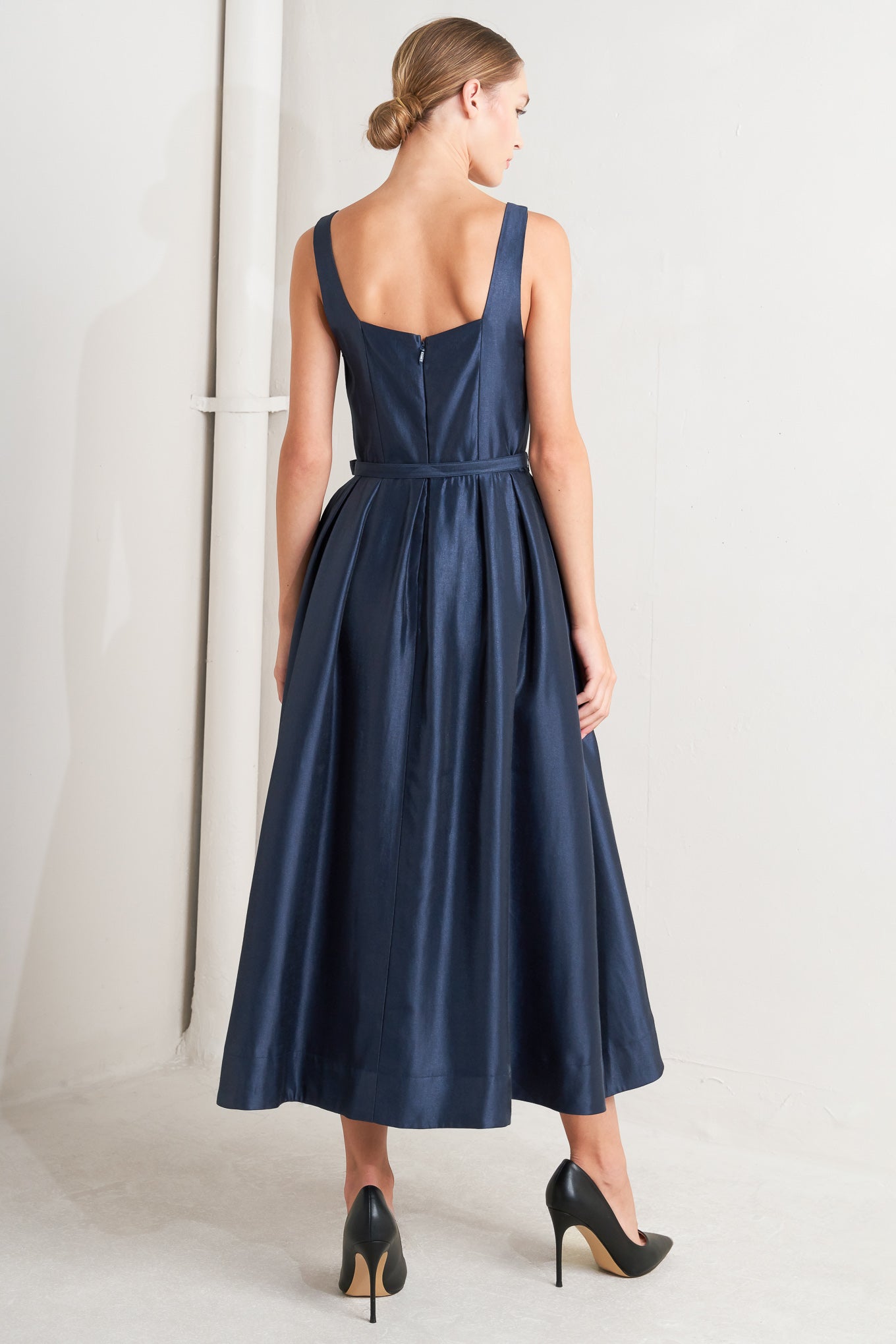 FEMME SILHOUETTE WOVEN MIDI DRESS