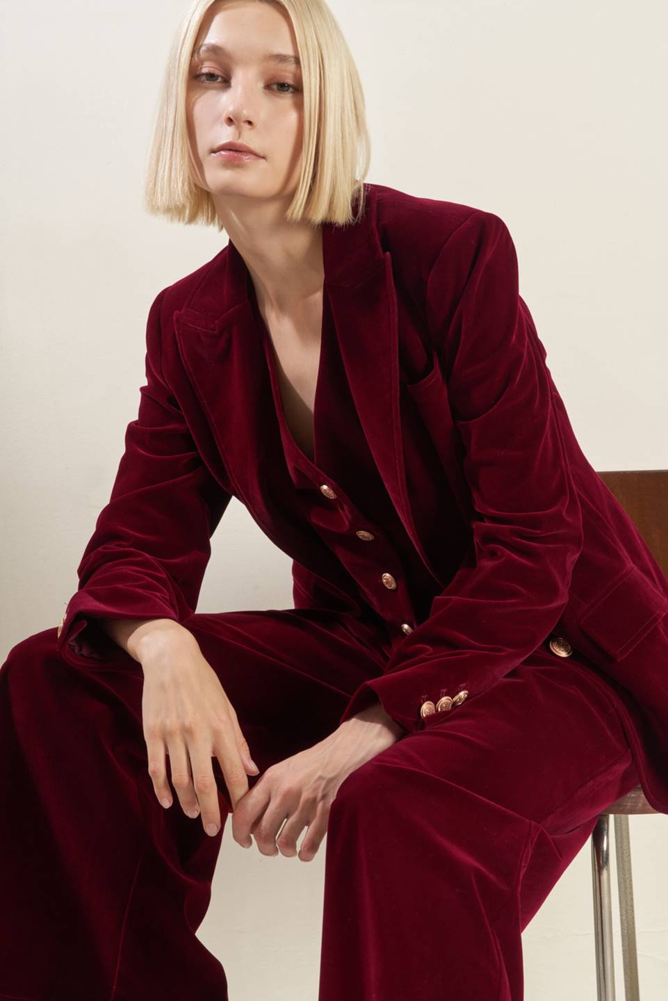 COY CHARM VELVET BLAZER