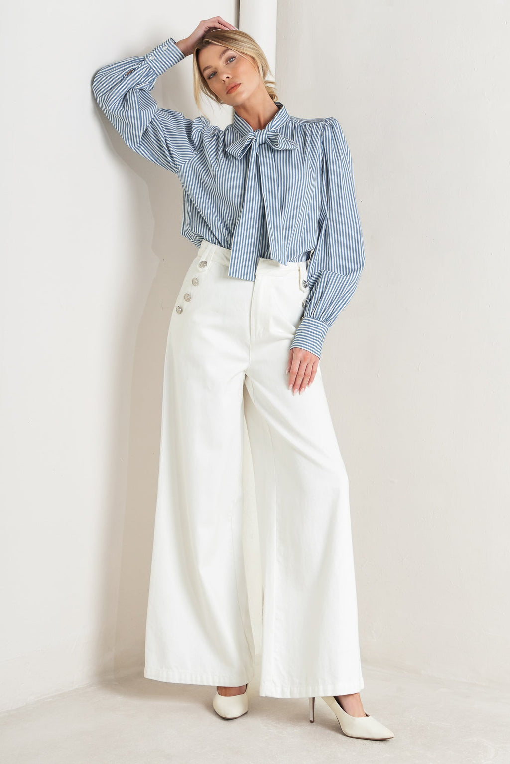 CHARMING INTENTIONS WOVEN TOP