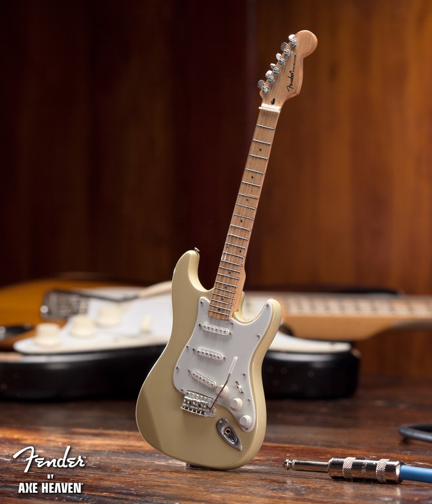 Fender Cream Strat 1:4 Scale Replica Guitar ~Axe Heaven~