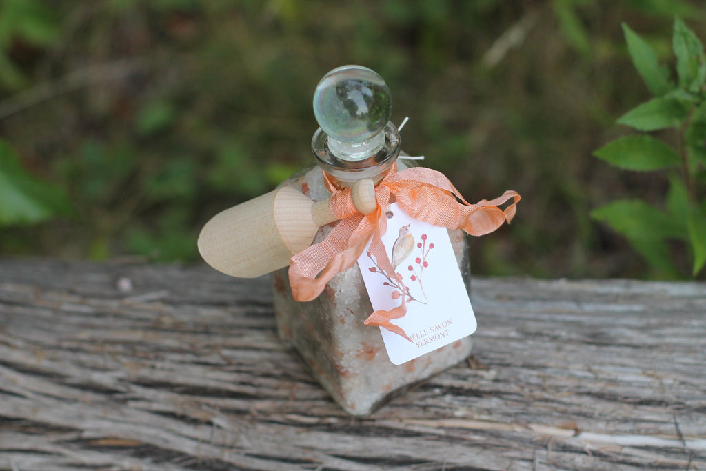 Aromatherapy Bath Soak-8.5oz Glass Bottle with Glass Top and Wooden Scoop