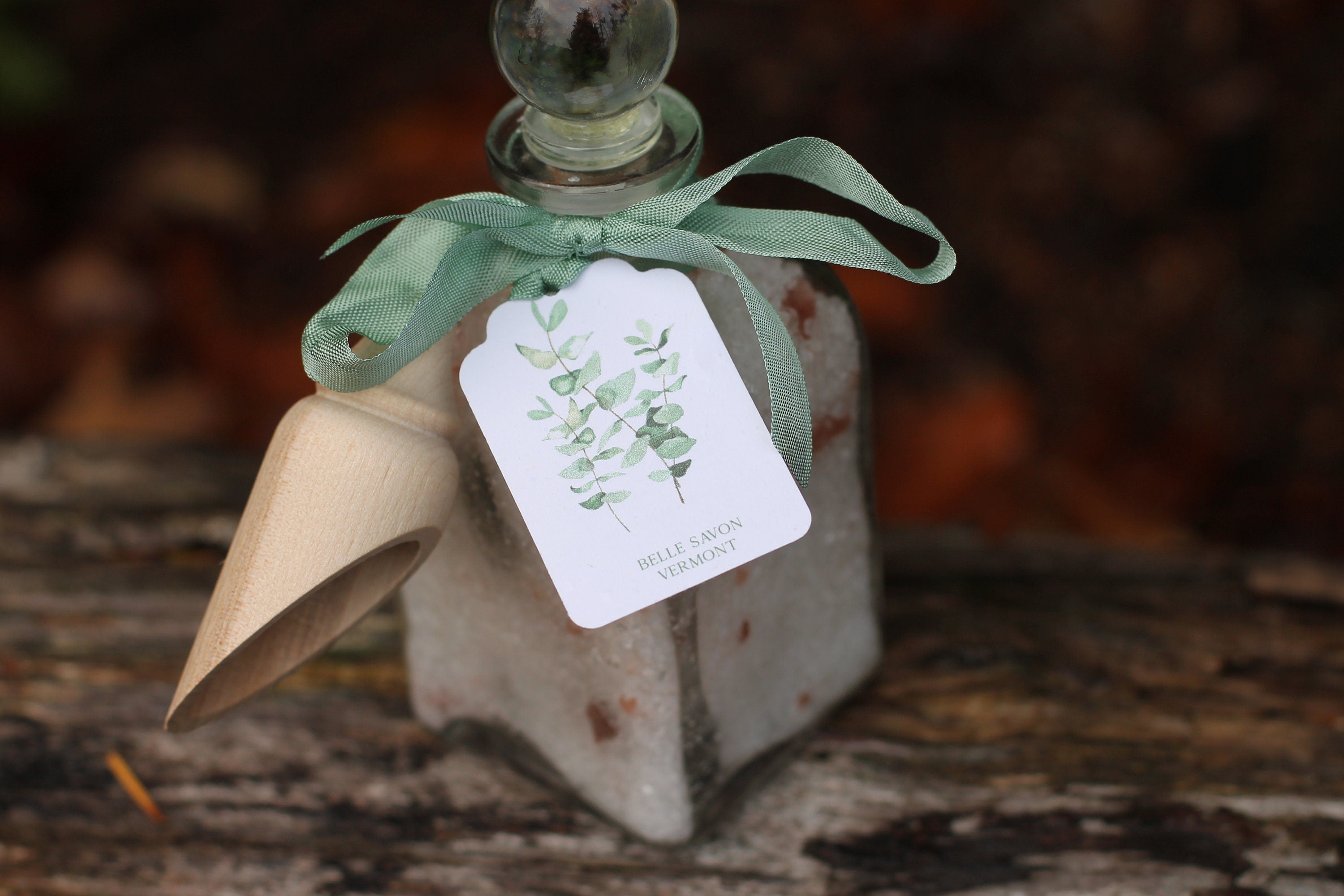 Aromatherapy Bath Soak-8.5oz Glass Bottle with Glass Top and Wooden Scoop